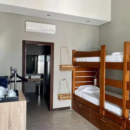 בית הארחה Lost & Found - & 3*