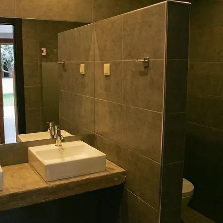 Lost & Found - & בית הארחה 3*