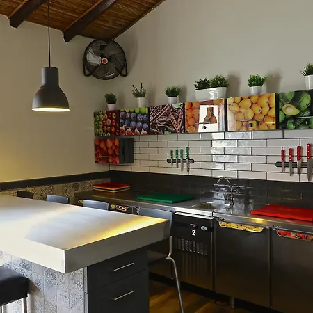 Lost & Found - & בית הארחה