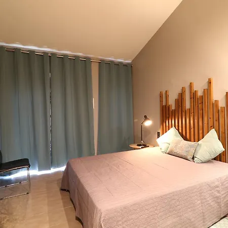 בית הארחה Lost & Found - & 3*