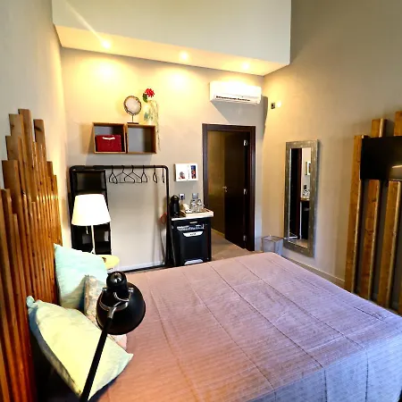 ゲストハウス Lost & Found - & アルブフェイラ