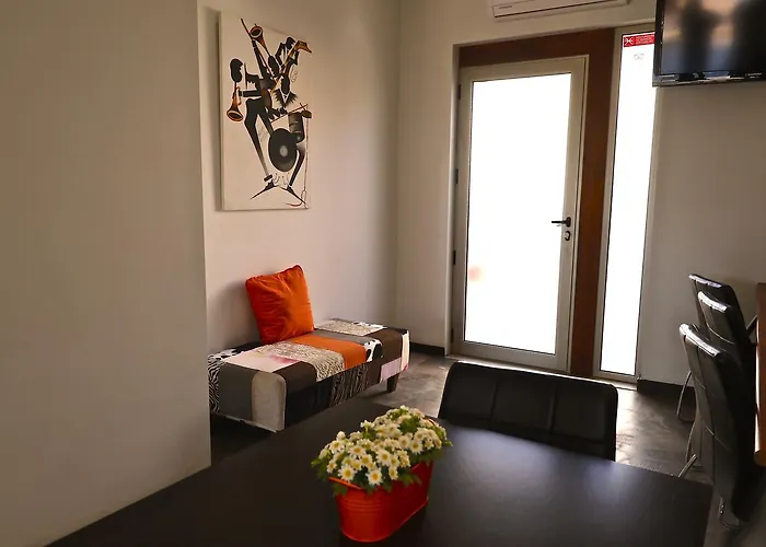 Lost & Found - & Pensión 3*