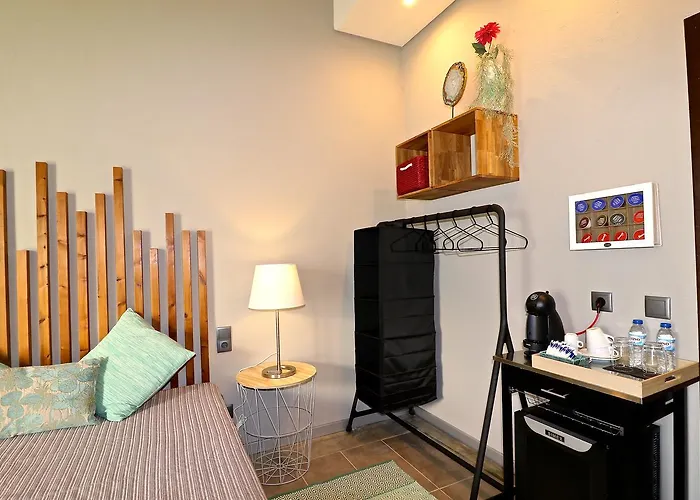 Pensión Lost & Found - & 3*